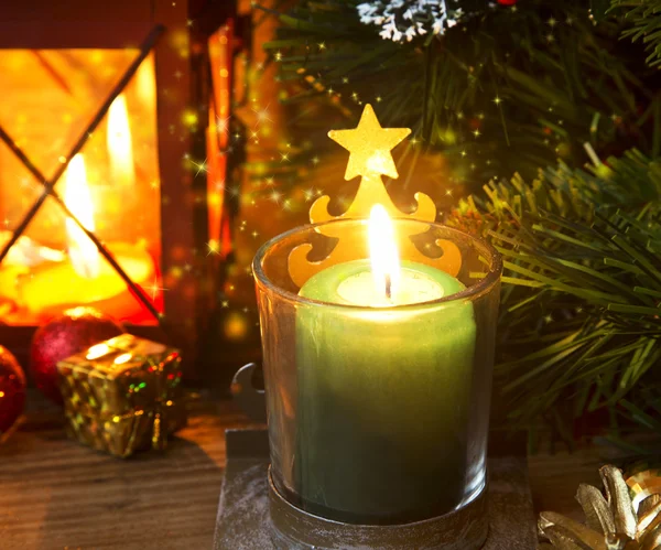 Luz de vela de Navidad festiva mágica —  Fotos de Stock