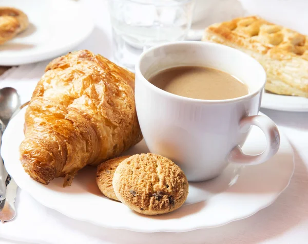 Latte Coffee Cup with Cookies and Croissants — Stock Photo, Image