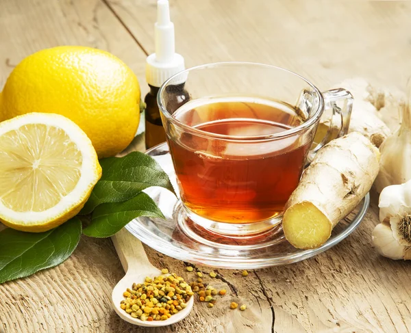 Limonlu çay Ginger.Alternative tıp — Stok fotoğraf