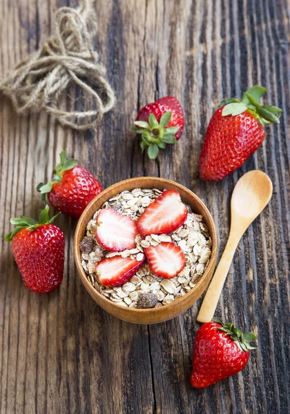 Café da manhã com Muesli e Morango Fruits — Fotografia de Stock