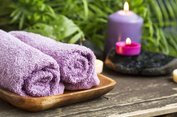 Spa Cotton Towels.Wellness fundo com velas de perfume — Fotografia de Stock