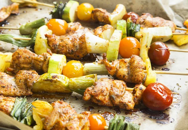 Chicken and Vegetables Skewers Grilled —  Fotos de Stock
