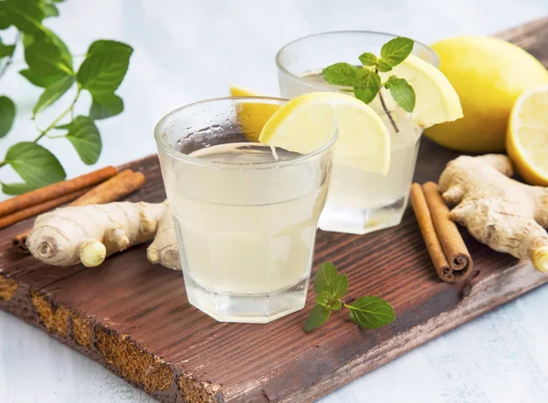 Ginger dan Lemon minum — Stok Foto