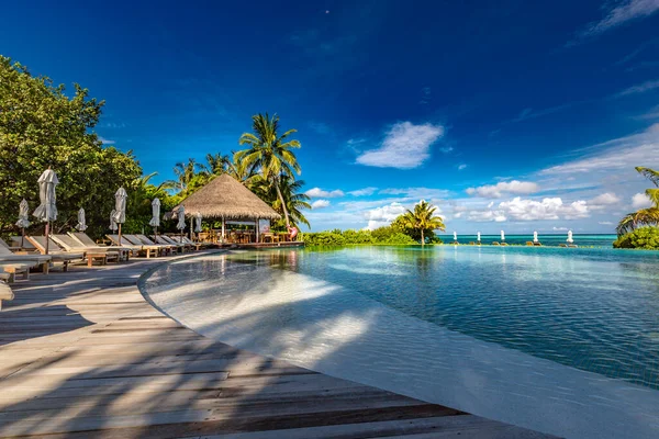 Beach Chair Umbrella Private Pool Ocean View Luxury Tropical Swimming — Stock Photo, Image