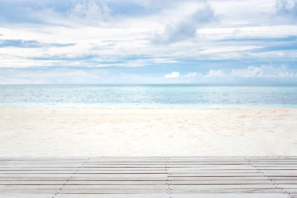 Plage Sable Par Temps Ensoleillé Avec Passerelle Bois Plate Forme — Photo