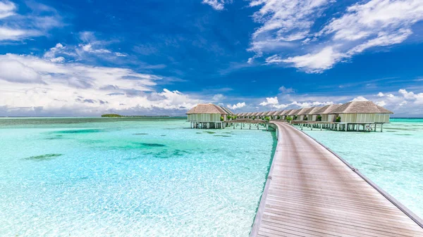 Panoramalandschaft Strand Der Malediven Tropisches Panorama Luxuriöses Villenresort Mit Holzsteg — Stockfoto