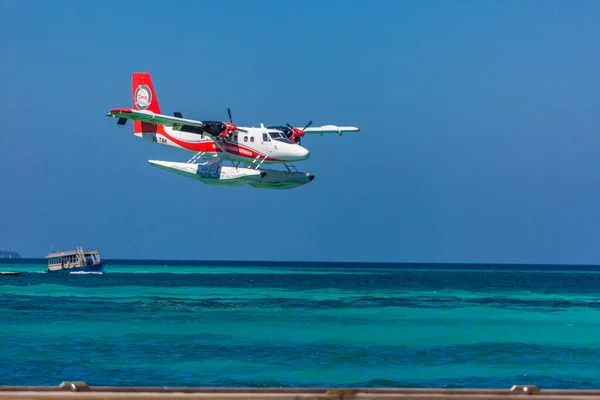 Ari Atoll Malediven 2018 Watervliegtuig Tropisch Strandresort Luxe Zomer Reisbestemming — Stockfoto