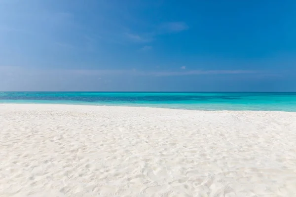 Zbliżenie Piasku Plaży Błękitne Letnie Niebo Panoramiczny Krajobraz Plaży Pusta — Zdjęcie stockowe