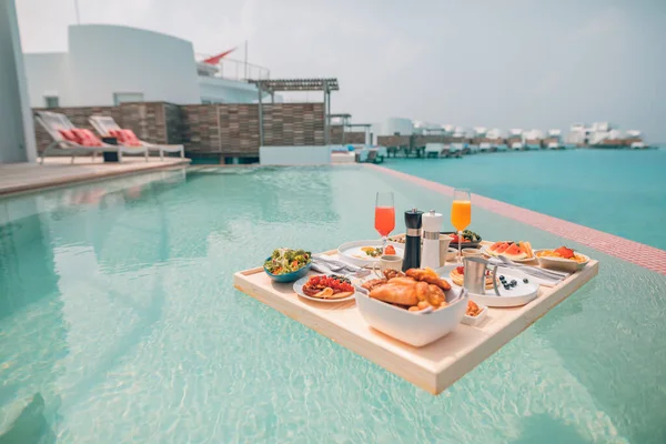 Breakfast Swimming Pool Floating Breakfast Luxurious Tropical Resort Table Relaxing — ストック写真