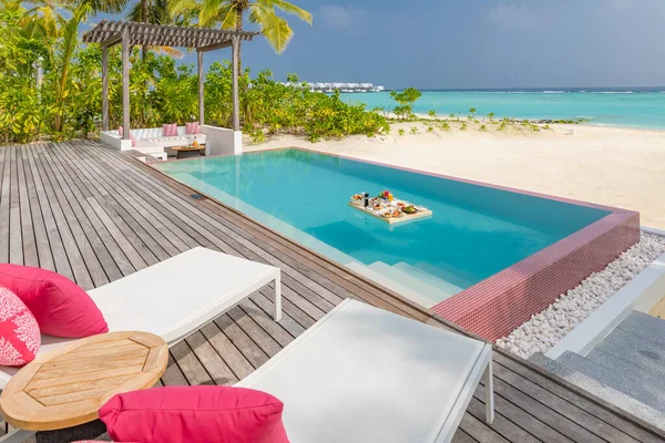 Frühstück Schwimmbad Schwimmendes Frühstück Einem Luxuriösen Tropischen Resort Tisch Zum — Stockfoto