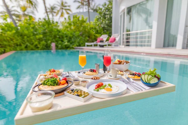 Breakfast Swimming Pool Floating Breakfast Luxurious Tropical Resort Table Relaxing — ストック写真