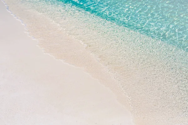 Sahil Kıyısı Deniz Sörfü Sakin Dalgalar Idyllic Sahnesi Plajı Güneşli — Stok fotoğraf