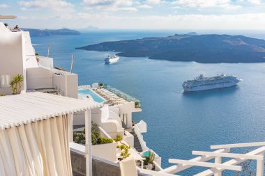  Geleneksel beyaz mimari. Lüks yaz seyahati tatil beldesi, tatil sahnesi
