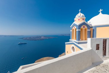 Santorini Adası, Yunanistan 'daki Yunan Ortodoks Kilisesi manzarası