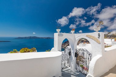 Santorini adasının güzel beyaz mimarisi, Yunanistan
