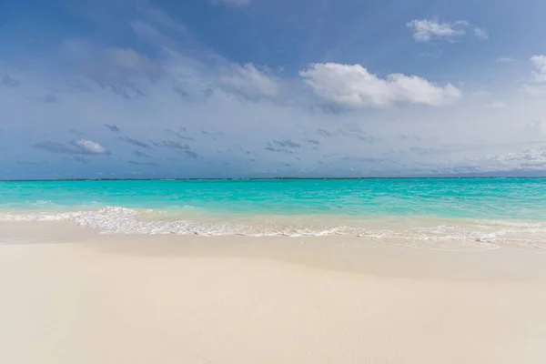 Hermosa Playa Tropical Con Arena Blanca Cielo Azul — Foto de Stock