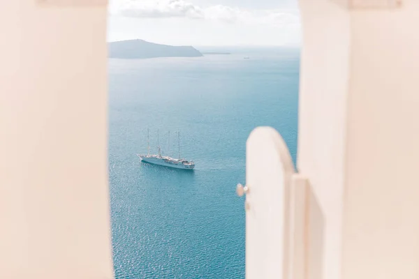 Schöne Aussicht Auf Das Meer Mit Kreuzfahrtschiff — Stockfoto