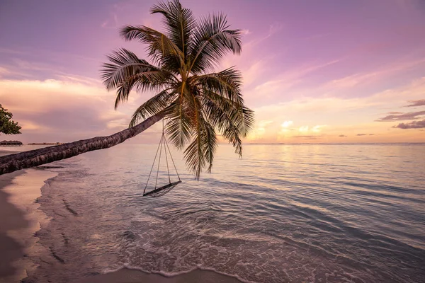 Hermosa Playa Tropical Durante Puesta Del Sol Concepto Viaje — Foto de Stock