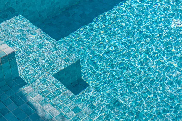 Klares Schwimmbad Mit Wasser — Stockfoto