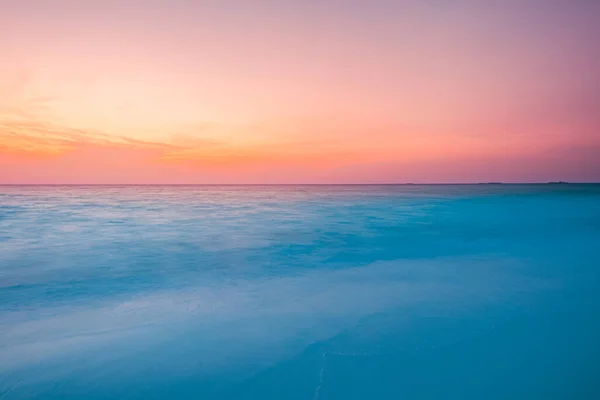 海の上の美しい夕日 — ストック写真