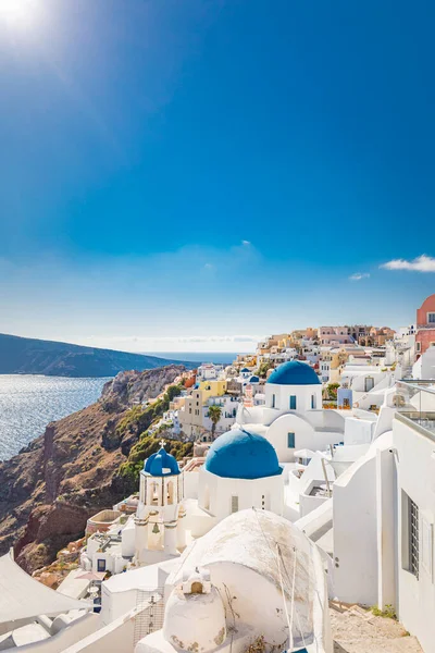Wyspa Santorini Grecja Niesamowity Letni Krajobraz Wakacyjny Biała Architektura Błękitne — Zdjęcie stockowe