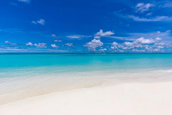 Prachtig Tropisch Strand Met Wit Zand Blauwe Lucht — Stockfoto