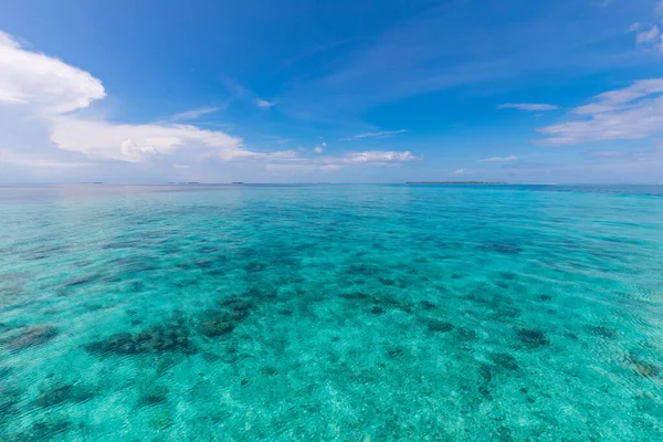 Krásná Tropická Pláž Modrou Lagunou Tyrkysovou Vodou — Stock fotografie