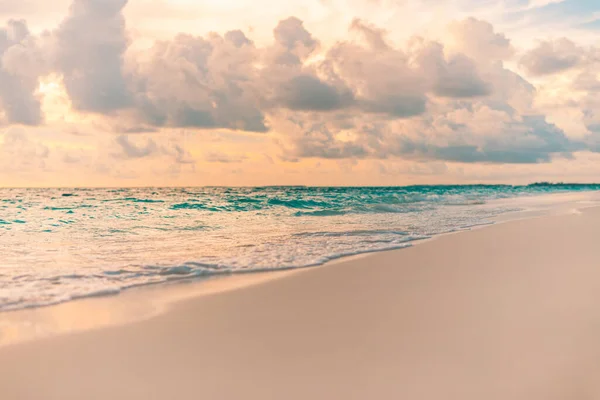 Bela Praia Paradisíaca Tropical Com Céu Azul — Fotografia de Stock