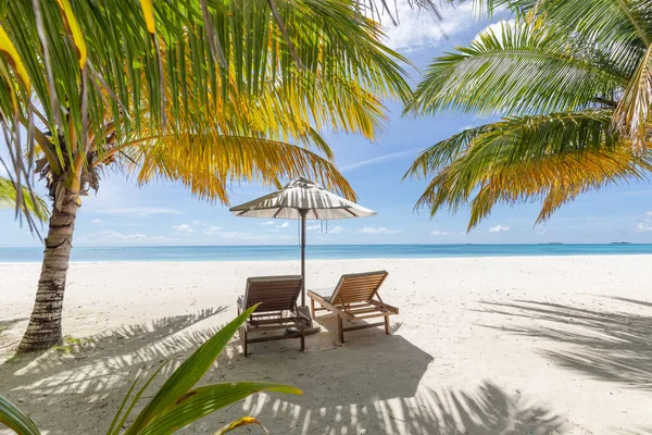 静かなビーチのシーン 背景や壁紙のためのエキゾチックな熱帯のビーチの風景 夏休みの休暇のコンセプトのデザイン 完璧なカップル旅行先の風景 夏休みの休日のテンプレート 白い砂 レジャーライフスタイル — ストック写真