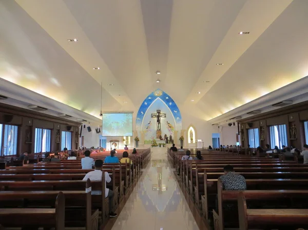 Badung Bali Indonésia Outubro 2019 Pessoas Presentes Missa Dominical Igreja — Fotografia de Stock