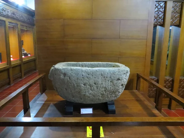 Denpasar Indonesia October 2019 Ancient Stoned Object Bali Museum — Stock Photo, Image