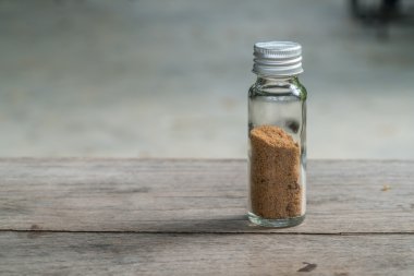 Kahverengi şeker şişe