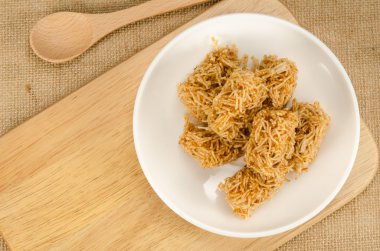 Tatlı çıtır şehriye