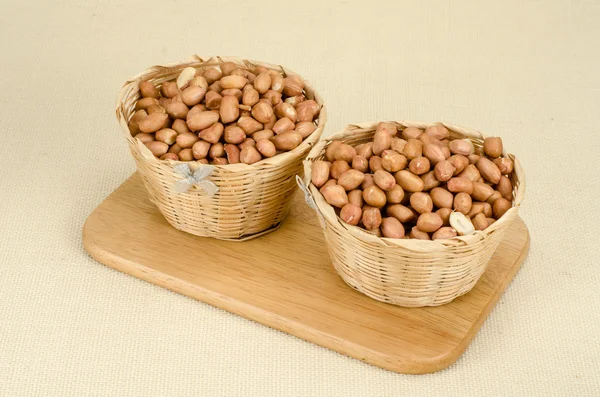 Raw peanuts — Stock Photo, Image