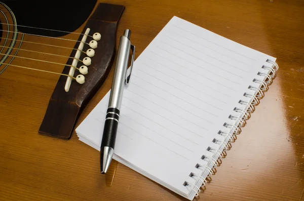 Parte da guitarra acústica — Fotografia de Stock