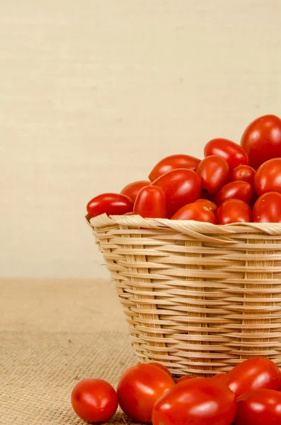 Tomates cereja — Fotografia de Stock