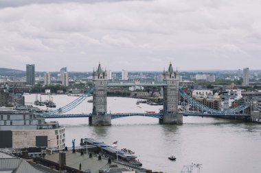 Londra'da Güzel Kule köprü