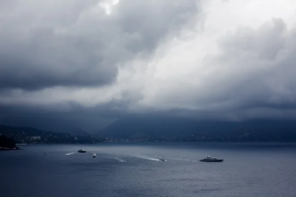 Zamlžené záliv Portofino — Stock fotografie