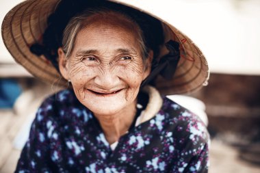 belirsiz Vietnamlı bir kadın gülüşü