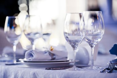 Restoranda boş bardaklar
