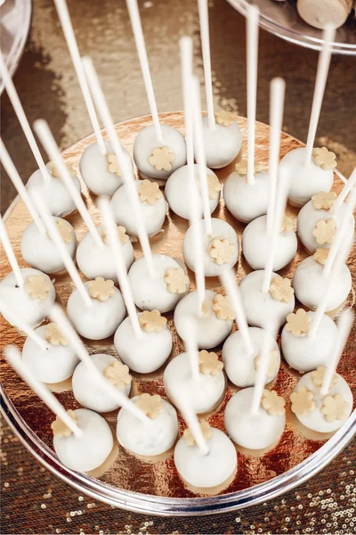 Wedding cake pops — Stock Photo, Image