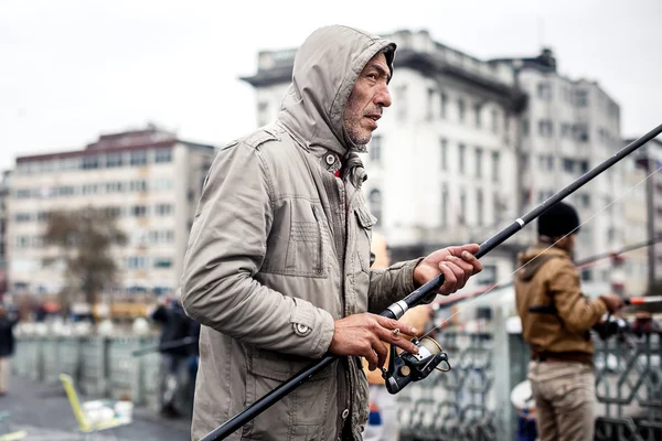 Pescatore sul ponte di Galata — Foto Stock