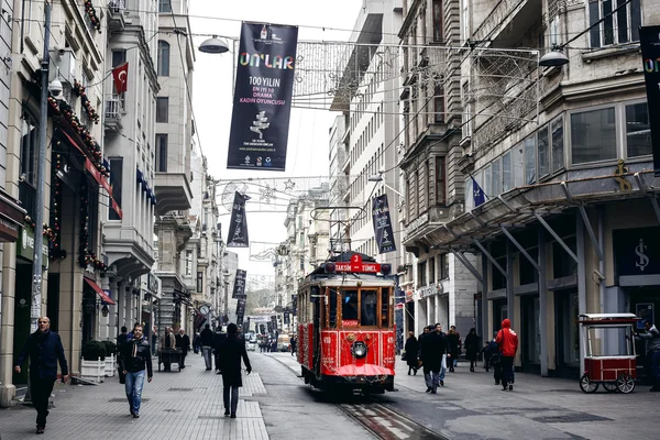 Özellikle Istiklal Caddesi eski tramvay — Stok fotoğraf