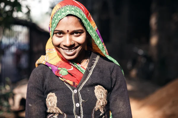 Portrait de jeune femme indienne — Photo