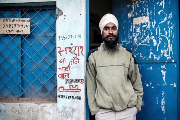 Young bearded Indian man in Delhi — Stock Photo, Image