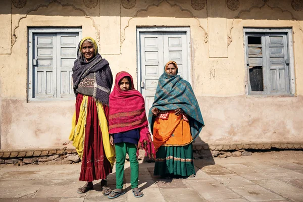 Indian women in traditional clothes — Stock Photo, Image