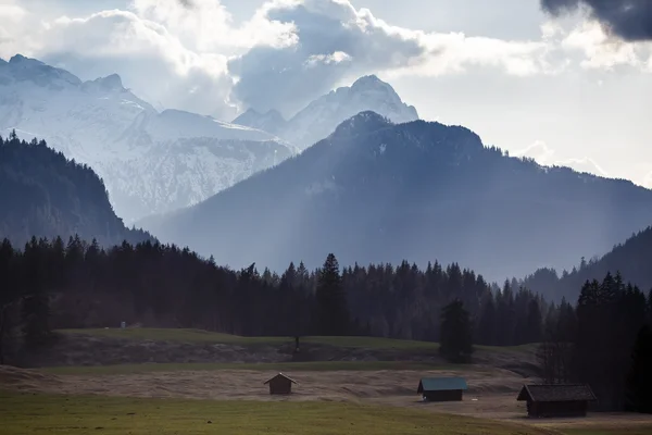 Bavyera Alpleri bulutlu gün boyunca — Stok fotoğraf