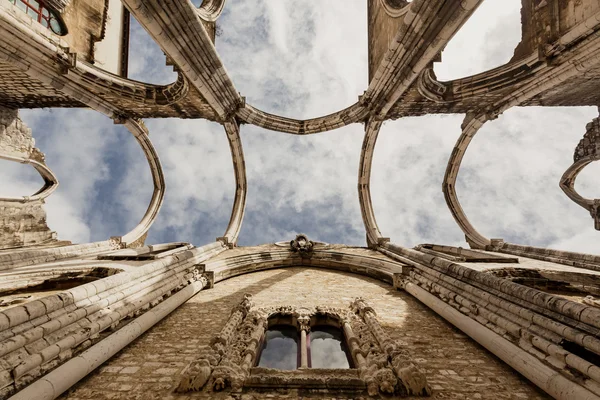 Ruïne van de carmo-kerk — Stockfoto