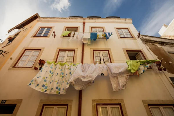 Tvättade tvätt hängande — Stockfoto