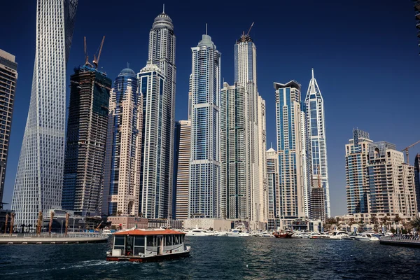 Dubai marina panoramę. — Zdjęcie stockowe